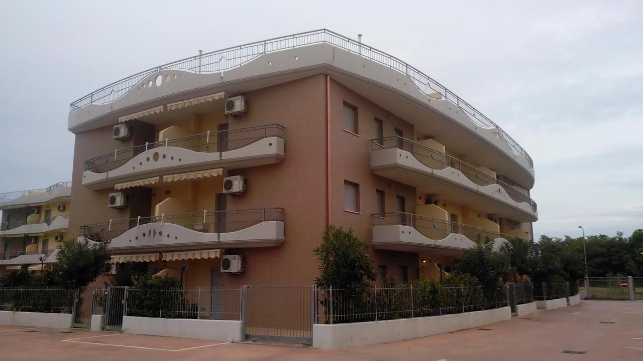 Residence Albadorata Campomarino Eksteriør billede